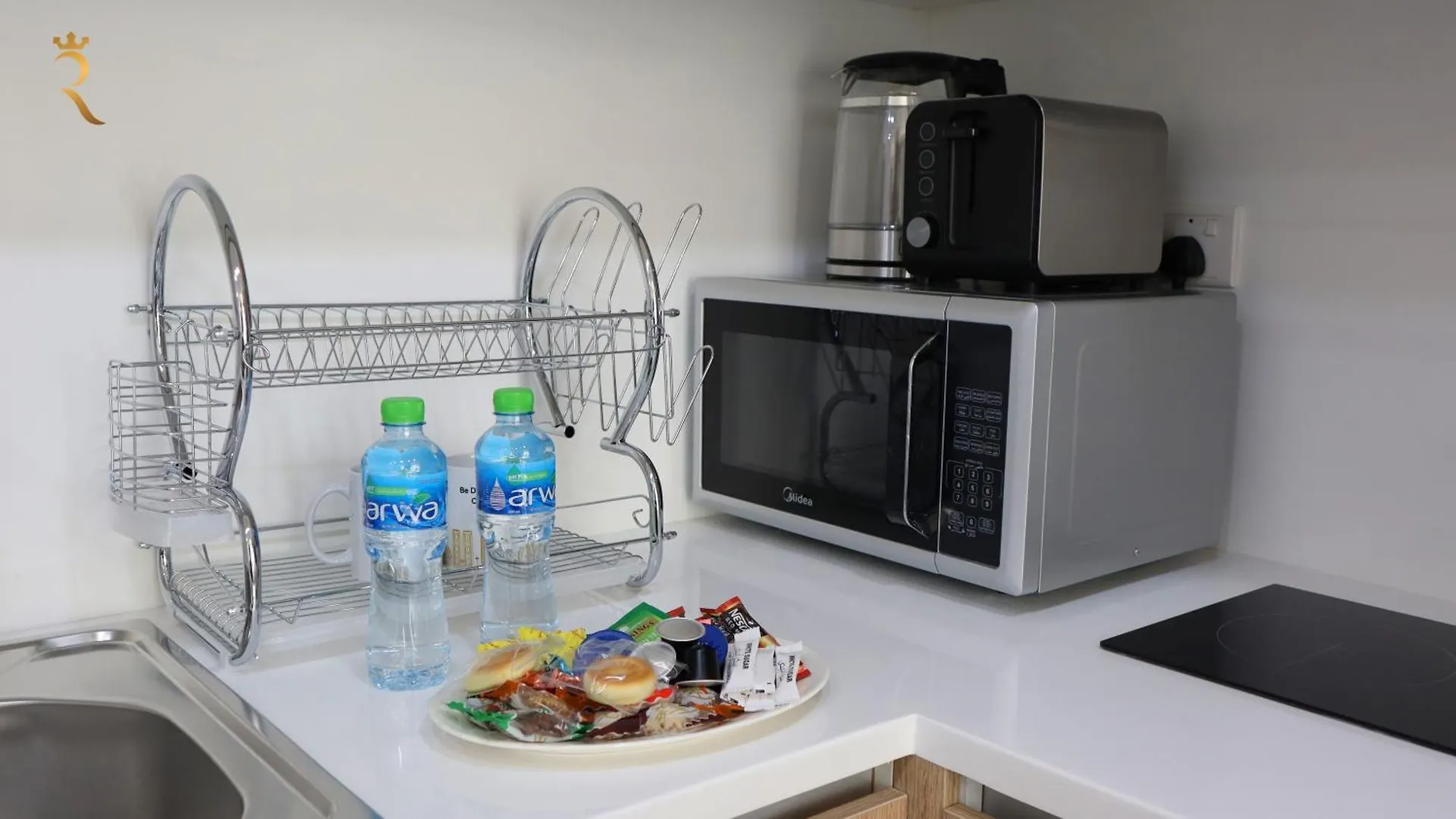 Your Sleek Transit 1Br Oasis Hideaway In Masdar City Abu Dhabi United Arab Emirates